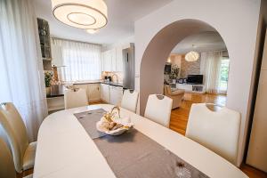 Holiday Home Slavc with 4 Bedrooms