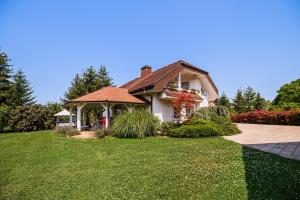 Holiday Home Slavc with 4 Bedrooms