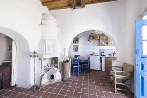 Daphnisthe artists house