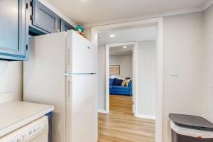 Camelot unit# 204A