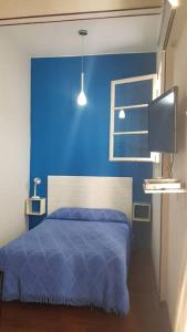 Departamento en el Centro de la ciudad , acogedor luminoso, wifi y servicios incluidos