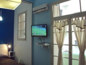 Departamento en el Centro de la ciudad , acogedor luminoso, wifi y servicios incluidos