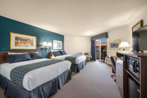 Queen Room room in Pine Grove Resort
