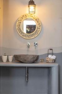 Peratsi Stone Houses