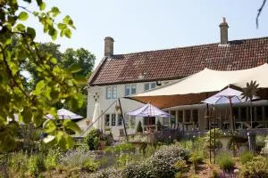 威特血斧康比草坪旅馆 - 诺顿圣菲