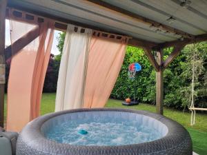 Maisons de vacances Annees 80, enquete et jeux hors du temps : photos des chambres