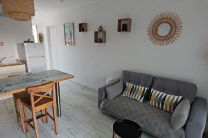 Appartements Appartement 2 pieces, 1 chambre, terrasse : photos des chambres