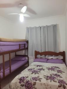 Praia Enseada - Apto 03 Quartos - 02 Vagas na Garagem - Com Elevador - 550M da Areia