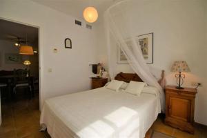 RA585 Apartamento de 2 dormitorios en Puerto Rey