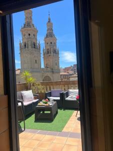 ATICO Catedral Barbacoa y Aire sin ascensor By Apartamentos Logrono