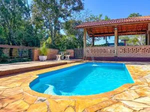 Chacara com piscina e churrasq em Botucatu SP - 博图卡图