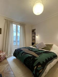 Cozy Haussmanian flat in the heart of Paris