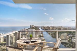 Hyde Beach by Zelloo