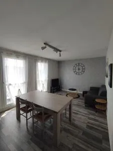 LENS, Bel appartement lumineux spacieux en centre ville 3 chambres - 朗斯