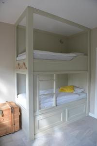 Five Point Hostel & Apartments