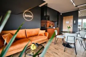 Jasmine by Housine - Bory