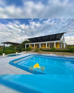 Finca Amarelo casa campestre cap 35 pers