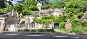 Appartements Troglodyte Baths : photos des chambres