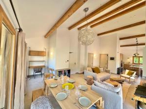 Appartements Residence Le Solea - PENTHOUSE A LA MONTAGNE SAUNA ET SPA-Tout inclus MAE-2041 : photos des chambres