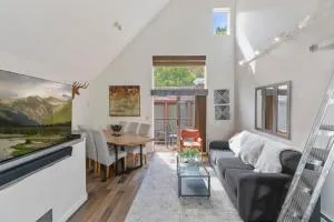 Luxury Condo - Open for Bluegrass - Telluride Heliport