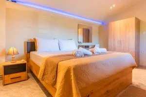 Papi's free parking Villa - Dhíkella