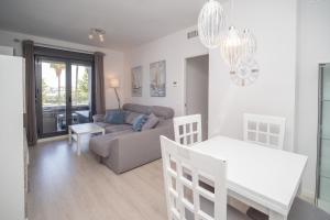 Calma Beach Bajo de Guía