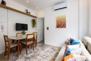 Moderno Quarto & Sala em Copacabana | MFB 76203