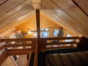 Świetna Chatka nad jeziorem