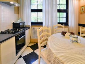 Villa in Kr g near Knights Castle