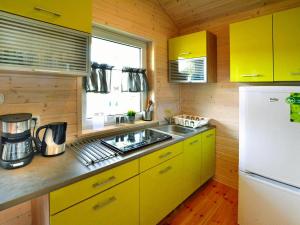 Holiday Home in Jaros awiec near the Sea