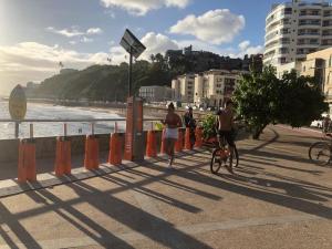 Confortável apto no Rio Vermelho em frente à praia