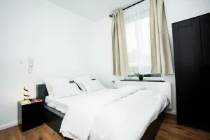 Chambre R1 avec salle de bain partagée près de l'hôpital de la Citadelle à Liège - Rocourt