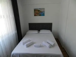 Chrysi petra apart - Yuvacık