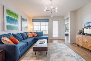 Your Vista Cay Lakeview Allure condo