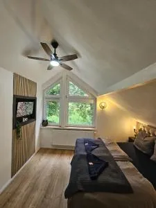 Tautraum Suite mit Whirlpool und grünem Ausblick - Neuengrodendeich