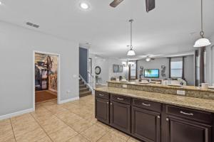 Star Wars 7 Bed Pool Home with Game Room