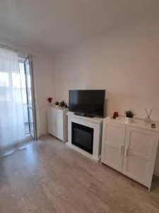 Avangarde apartament - Roşu