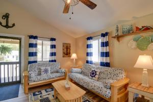 Ocean Isle Apartment with Balcony, 1 Mi to Beach!