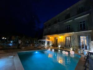 Maisons d'hotes Demeure Sainte Clotilde, evenementiel et chambres d'hotes a Neffies : photos des chambres