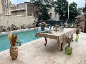 Maisons d'hotes Demeure Sainte Clotilde, evenementiel et chambres d'hotes a Neffies : photos des chambres