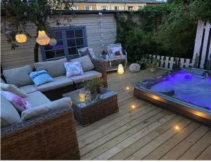 Wonderful House with Luxury Outdoor Spa - Saltsjöbaden