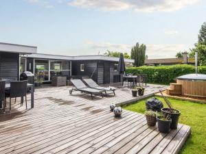 6 person holiday home in Hejls-By Traum