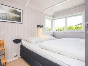 6 person holiday home in Juelsminde-By Traum