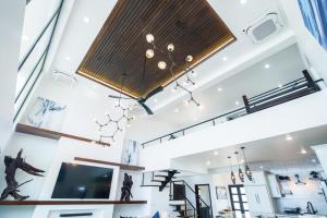 Spacious 4-Bed Villa in Placencia Village w Pool