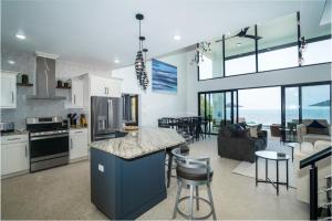 Spacious 4-Bed Villa in Placencia Village w Pool