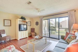 Breezy PCB Retreat with Balcony - Walk to Beach!