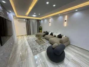 Immaculate 2 Bedroom Apartment - Couples & Family - Каир