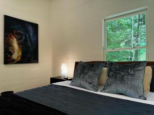 Couples Mirror Cabin -Looking Glass at Valley Bear Farms Resort