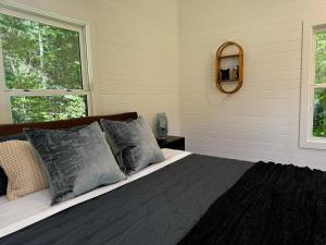 Couples Mirror Cabin -Looking Glass at Valley Bear Farms Resort