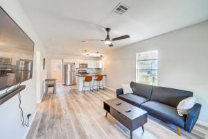 Remodeled Tulsa House with Yard about 4 Mi to Downtown!